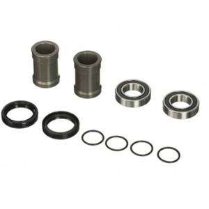Zestaw łożysk z tulejkami wodoszczelnymi do kół przednich Suzuki RM125 01-08, RM250 01-08