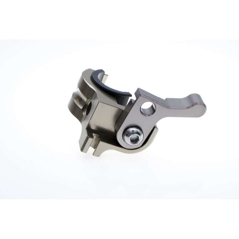 ACCEL CIEPŁE SSANIE (UCHWYT Z DŹWIGNIĄ) KOLOR TYTANOWY