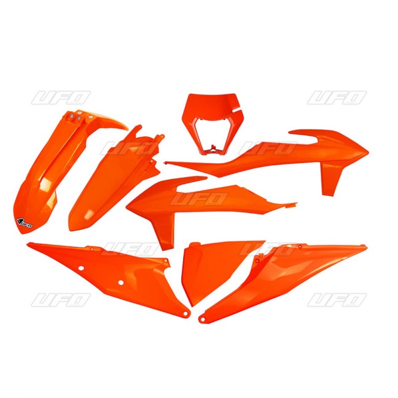 UFO KOMPLET PLASTIKÓW KTM EXC 125 '20-'21, EXC 250 / 300 TPI '20-'23, EXC-F 250 / 350 / 450 / 500 '20-'23 Z OSŁONĄ LAMPY K