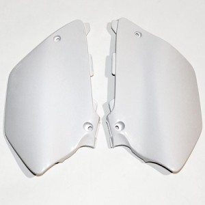 Boczki tylne UFO do Yamaha YZ 125/250 '02-'05 kolor biały
