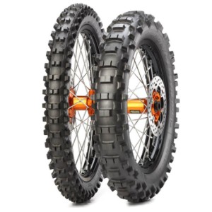 METZELER PAKIET OPON (4067900/25) 4X140/80-18 MCE 6 DAYS EXTREME FIM MEDIUM 70M TT M+S TYŁ DOT 2026 + PLECAK METZELER