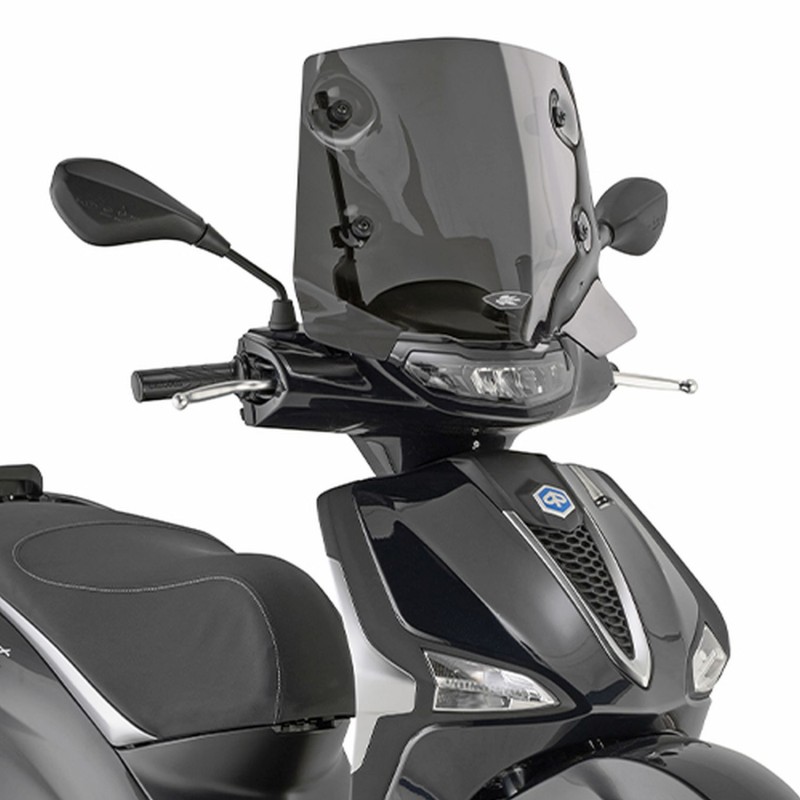 KAPPA 2026/04 SZYBA PIAGGIO LIBERTY 50 / 125 / 150 \'25-\'26 (26 X 41,5CM) PRZYCIEMNIANA - POTRZEBNE MOCOWANIE A5623AK