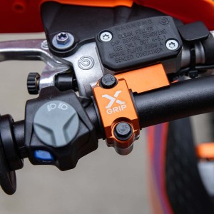 Osłona obejma wzmacniająca pompy sprzęgła Brembo po 2024 roku do Beta, KTM, Husqvarna, Sherco, GasGas