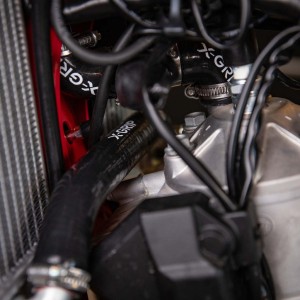 X-GRIP SILIKONOWE WĘŻE/PRZEWODY CHŁODNICY KTM 250-300, EXC TBI, XC-W TBI '24-, SX, XC '23-, HUSQVARNA 250-300, TE '24-, TC, TX '