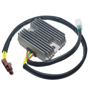 Regulator napięcia Aprilia Atlantic/Scarabeo 125/250/400/500 '05-'08; Piaggio MP3/X7/X8/X9 '05-'11