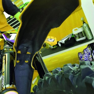 Okleina przeciwślizgowa do Suzuki RMZ 250 '10-'18 - BLACKBIRD