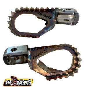 FM-PARTS OFFSET SPODNÓŻKI (KOMPLET) STAINLESS FOOTPEGS KTM / HUSQVARNA / GAS GAS '24 - KOLOR STALOWY