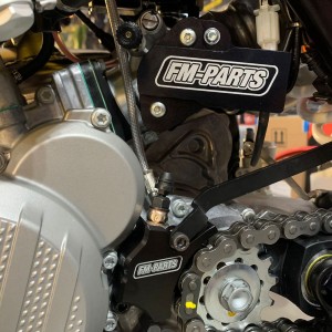 Osłona wyśprzęglika/siłownika sprzęgła KTM 250/300/350/450 '17-'23 czarna