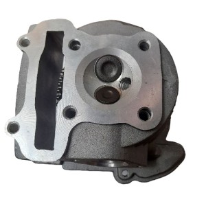 Głowica kompletna z zaworami i wałkiem GY-6 47mm 80cc chińskie 4T