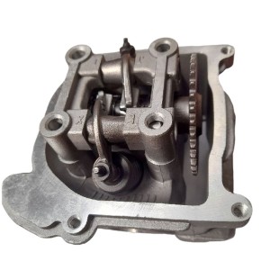 Głowica kompletna z zaworami i wałkiem GY-6 47mm 80cc chińskie 4T